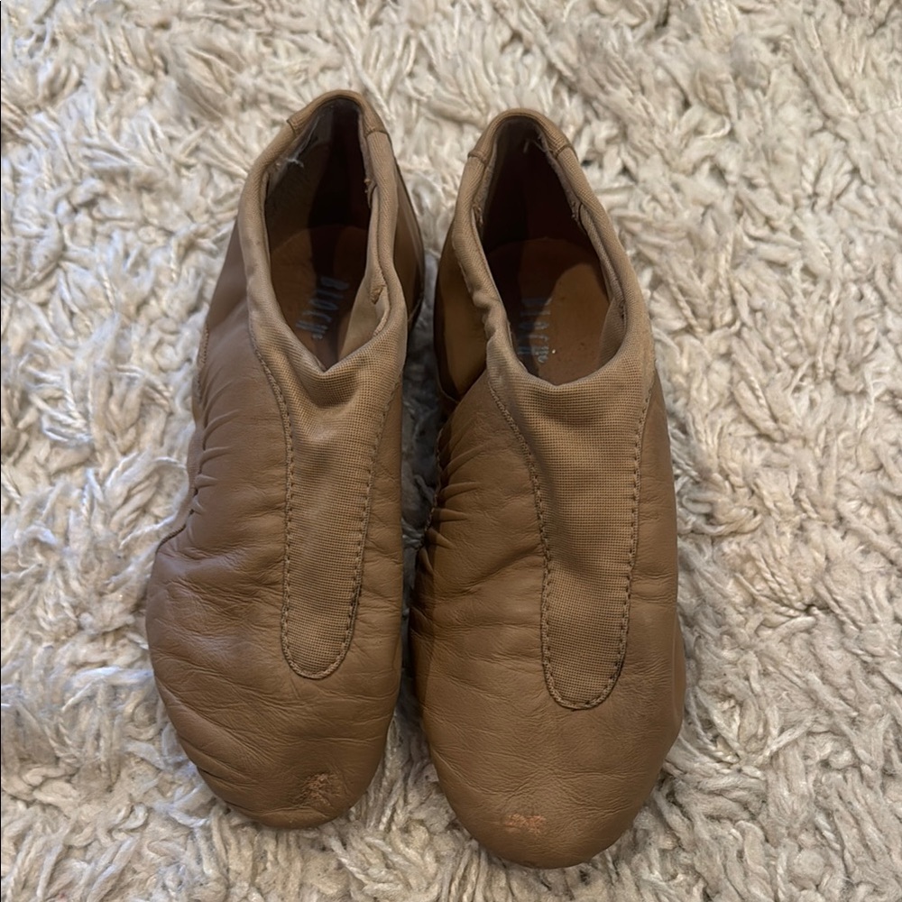 Tan Block pulse jazz shoes
